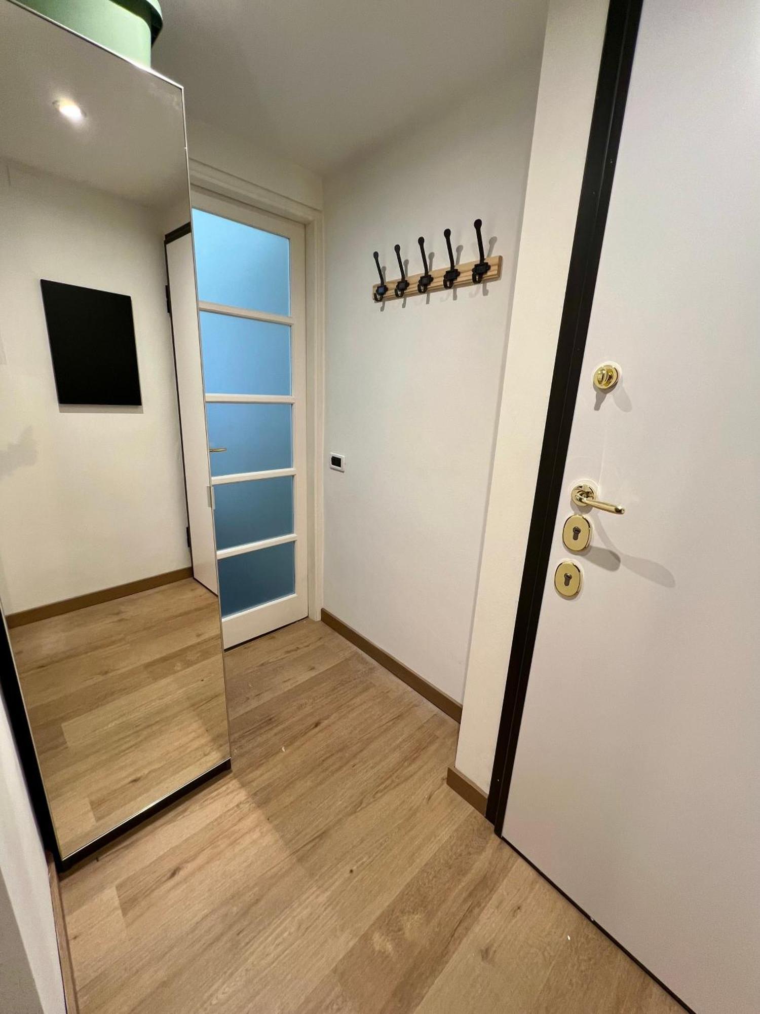 La Bella Milano Charme Apartment 3 Km Away From Duomo/ Netflix & Wi-Fi Included Экстерьер фото